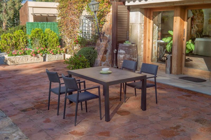 Table de jardin extensible pour 4 à 8 personnes en aluminium collection Slide par Sélection à Bordeaux