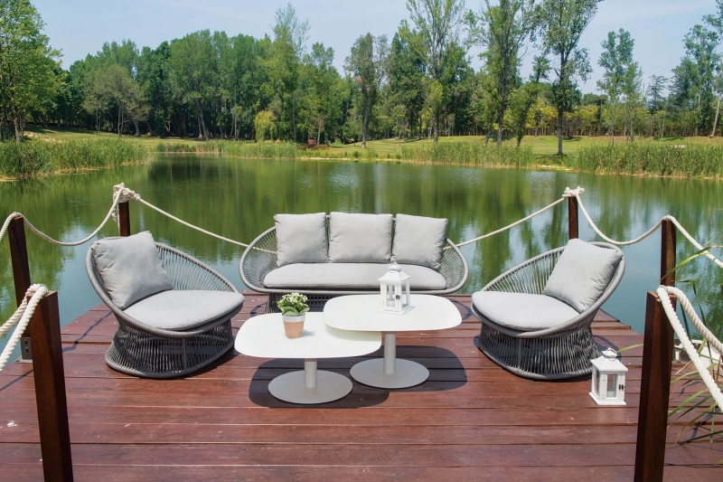 Table basse de jardin ronde en aluminium à Nice