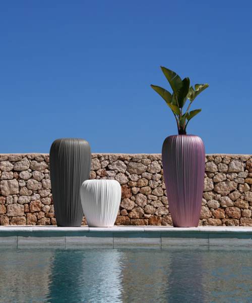 Différentes formes des pots de fleur collection Skin à Cannes