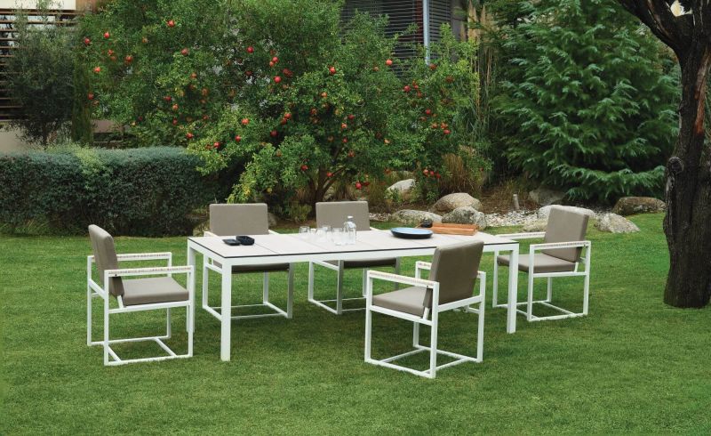 Table de repas différentes dimensions disponibles collection Daytona à Paris en Ile-de-France