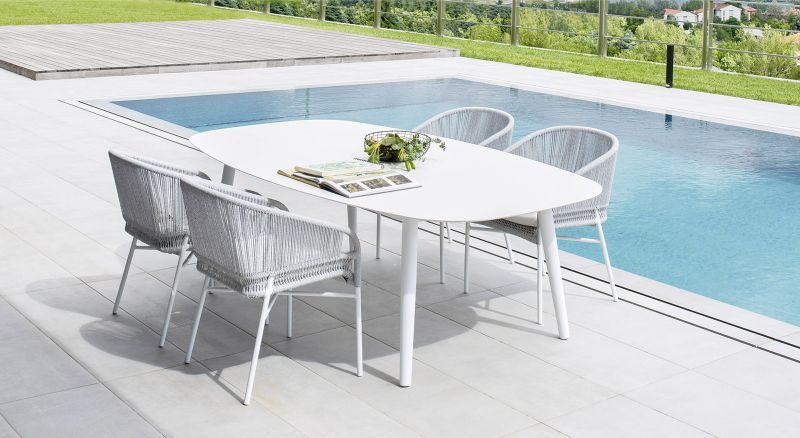 Table à manger en aluminium et plateau hpl ou céramique collection Ellisse par Varaschin