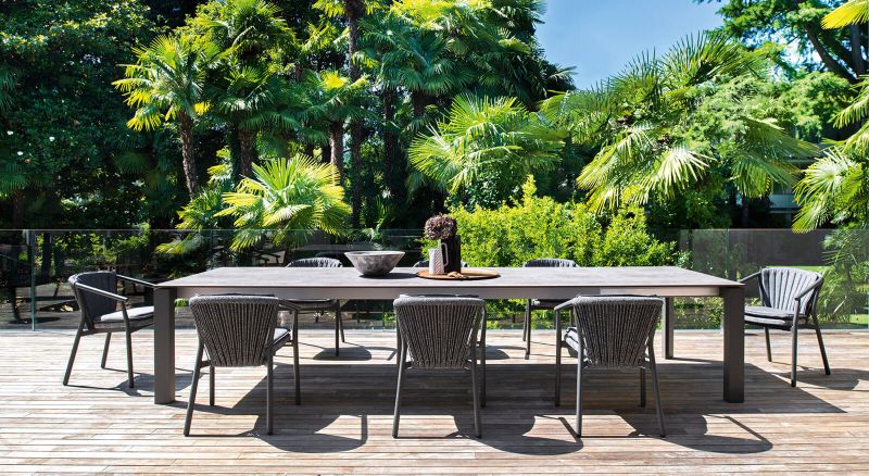 Fauteuil de repas style contemporain en cordes synthétiques collection Smart par Varaschin